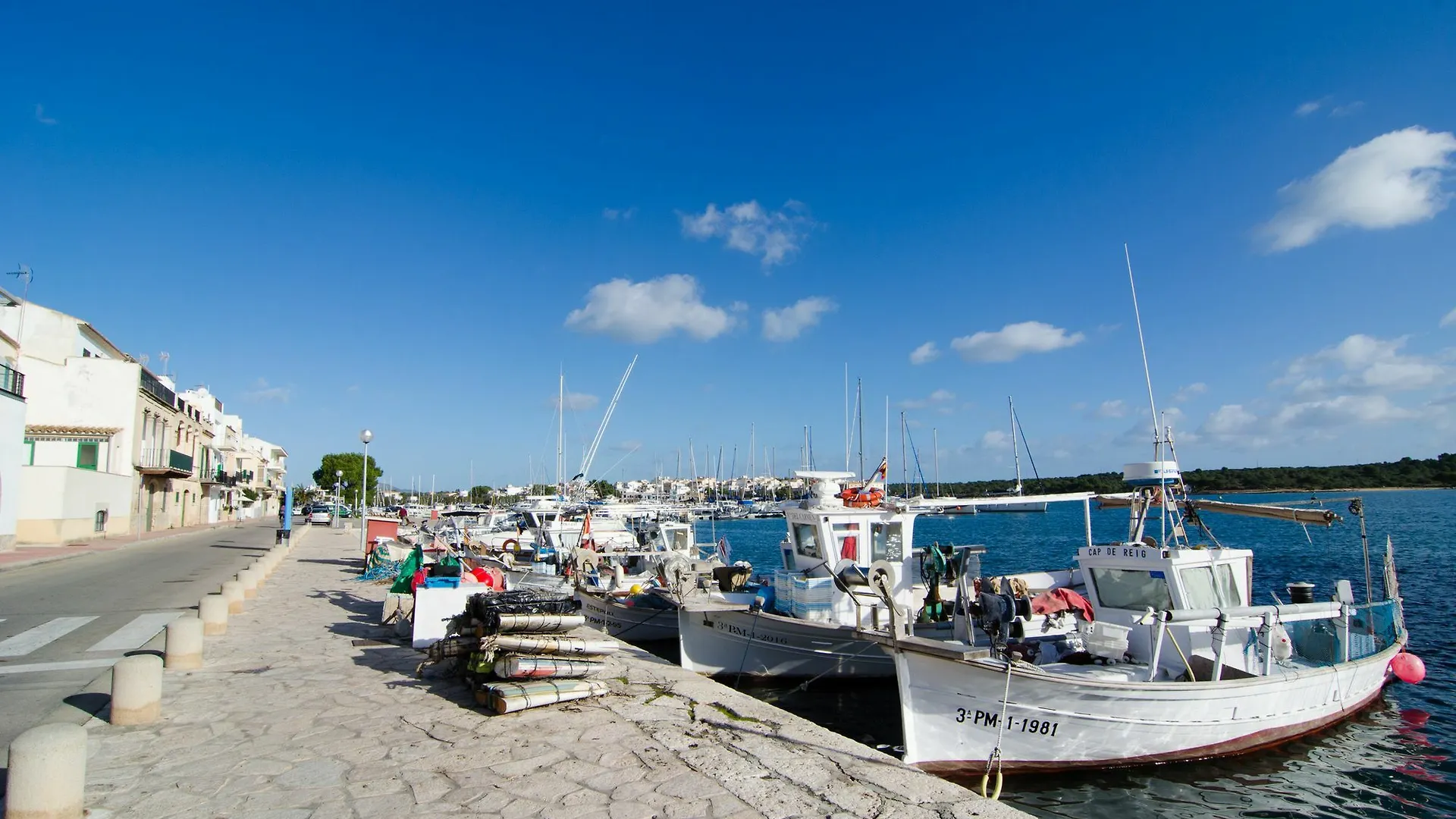 Llaut Lägenhet Puerto Colom